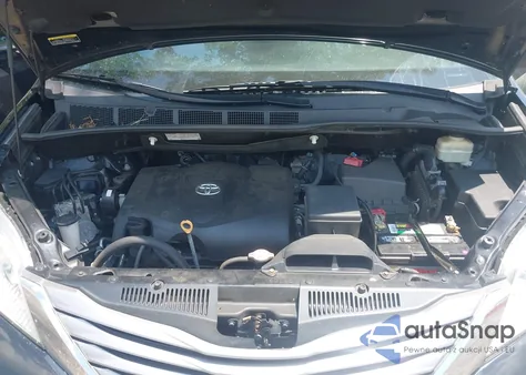 2017 Toyota Sienna Xle/Limited из США, поврежденный, VIN 5TDYZ3DC1HS855894